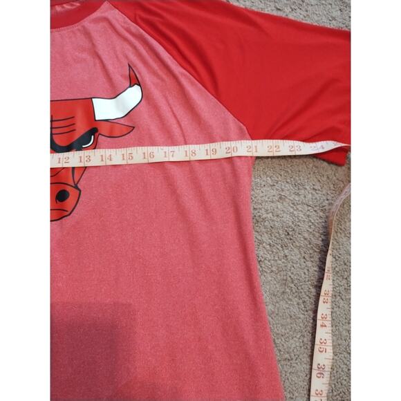 Red NBA Chicago Bulls Men's Graphic T-shirt Size L - Picture 8 of 9